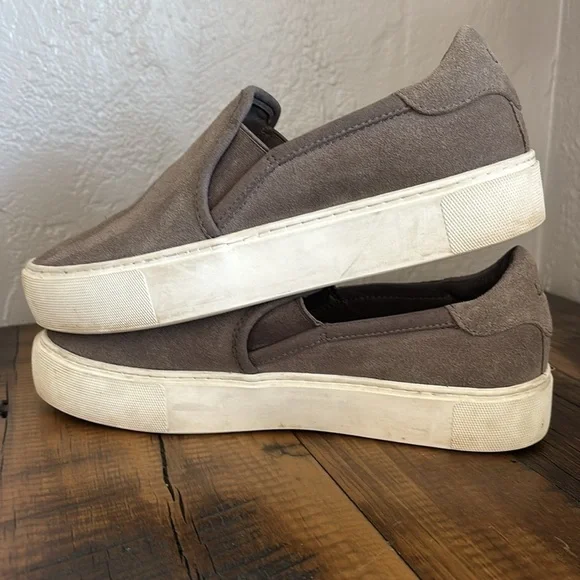 Ugg Women's Jass Loafers Size 8 Gray Suede Slip On Sneakers - Picture 4 of 7